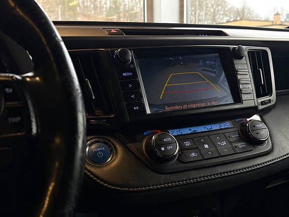 Toyota RAV4 15 of 17