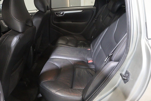 Volvo XC70 14 of 18