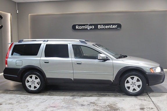 Volvo XC70 3 of 18