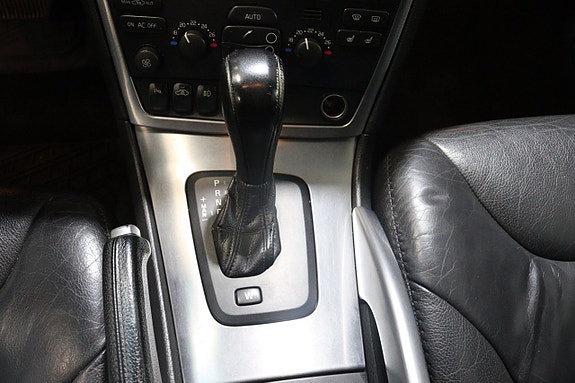 Volvo XC70 18 of 18
