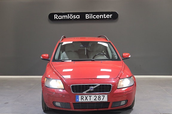 Volvo V50 4 of 19