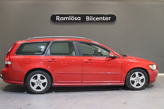 Volvo V50 3 of 19