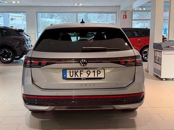 Volkswagen Passat 4 of 5