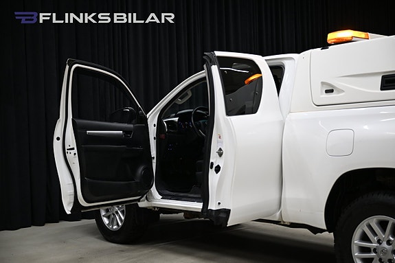 Toyota HiLux 19 of 29