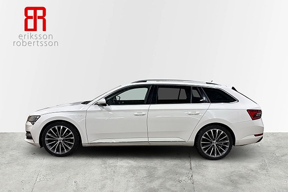 Skoda Superb 2 of 5