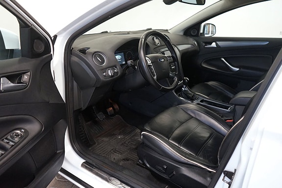 Ford Mondeo 9 of 13