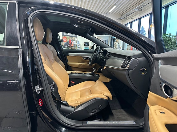 Volvo S90 11 of 27