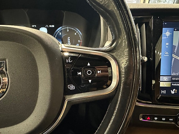 Volvo S90 18 of 27