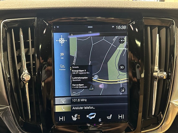 Volvo S90 22 of 27