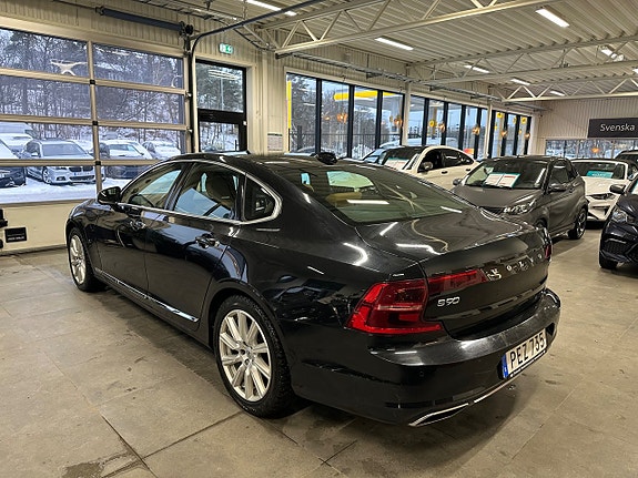 Volvo S90 3 of 5