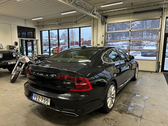 Volvo S90 4 of 5
