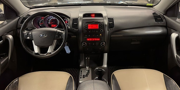Kia Sorento 9 of 12