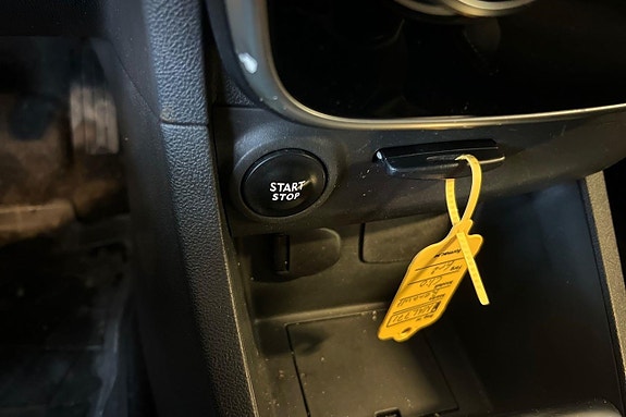 Renault Clio 18 of 20