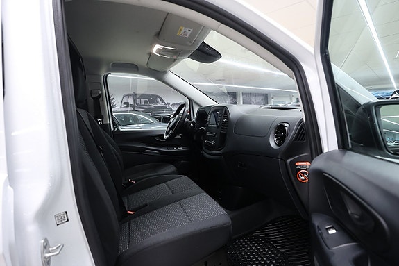Mercedes-Benz eVito 111 11 of 16