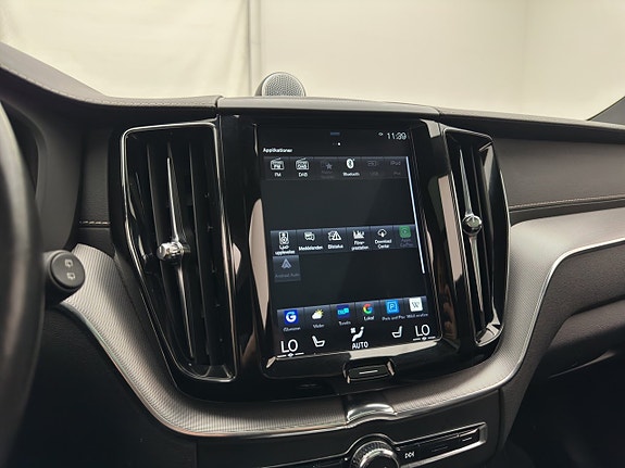 Volvo XC60 20 of 29