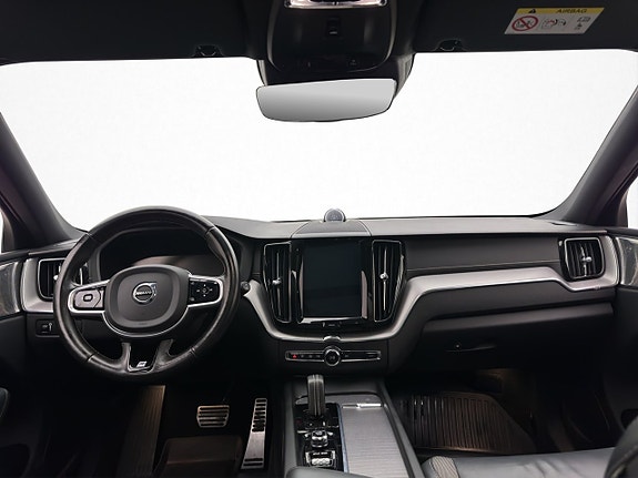 Volvo XC60 11 of 29