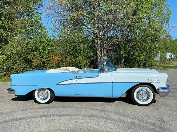 Oldsmobile Ninety Eight 27 of 27
