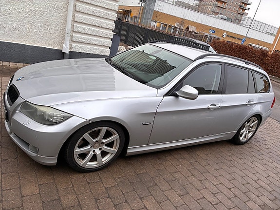 BMW 320 8 of 30