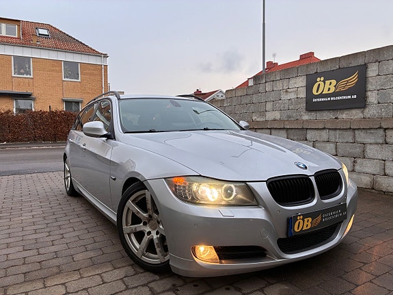 BMW 320 3 of 30