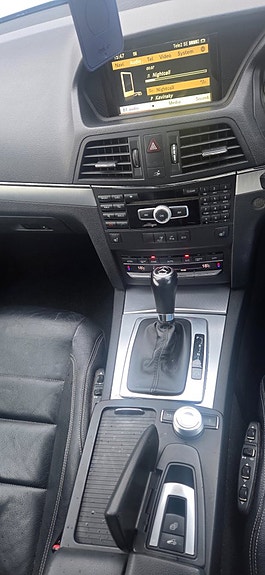 Mercedes-Benz E350 16 of 27