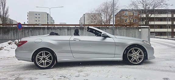 Mercedes-Benz E350 7 of 27