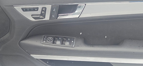 Mercedes-Benz E350 21 of 27