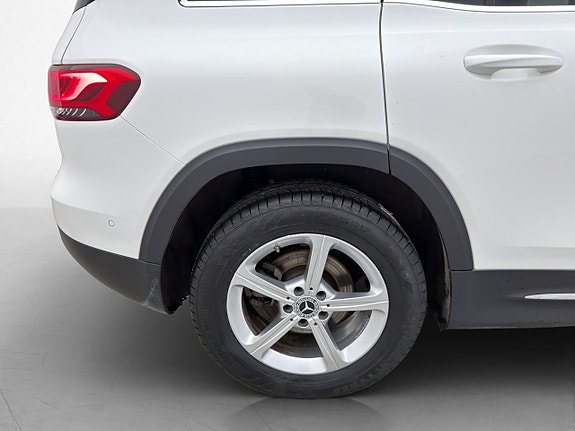 Mercedes-Benz GLB200 29 of 30