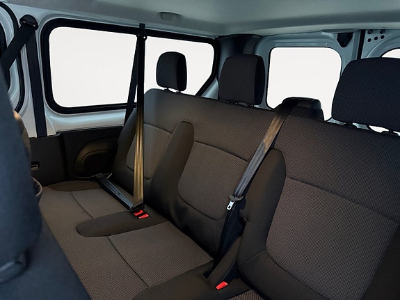 Nissan Primastar 12 of 15