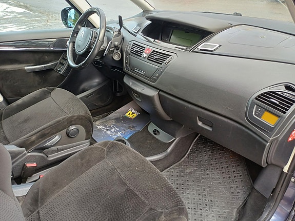 Citroen C4 Picasso 15 of 19