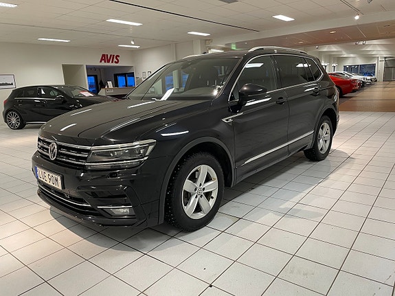 Volkswagen Tiguan Allspace 8 of 10