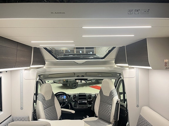 Adria MATRIX SUPREME 670 SL (ALDE+ASP+LP2+Aut 180hk+Heavy+5 bält) 15 of 27