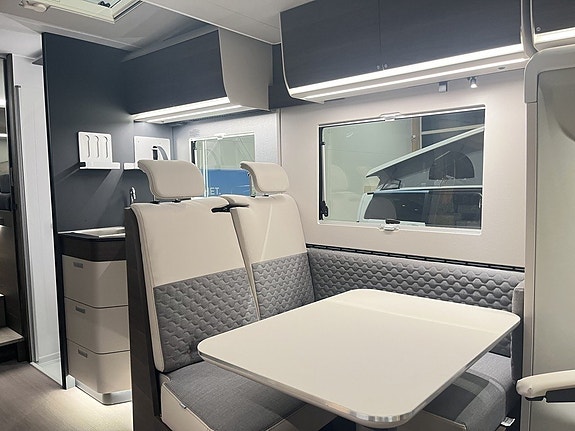 Adria MATRIX SUPREME 670 SL (ALDE+ASP+LP2+Aut 180hk+Heavy+5 bält) 12 of 27