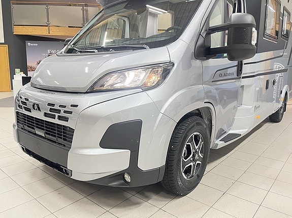 Adria MATRIX SUPREME 670 SL (ALDE+ASP+LP2+Aut 180hk+Heavy+5 bält) 2 of 27