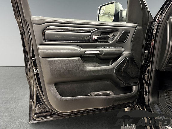 Dodge RAM 1500 9 of 10