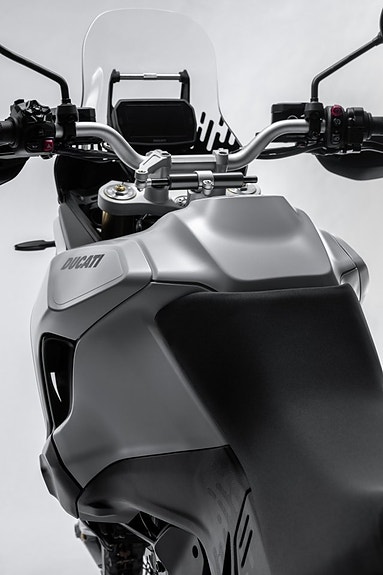 Ducati Desert X Nyhet! Finns i butik 11 of 17