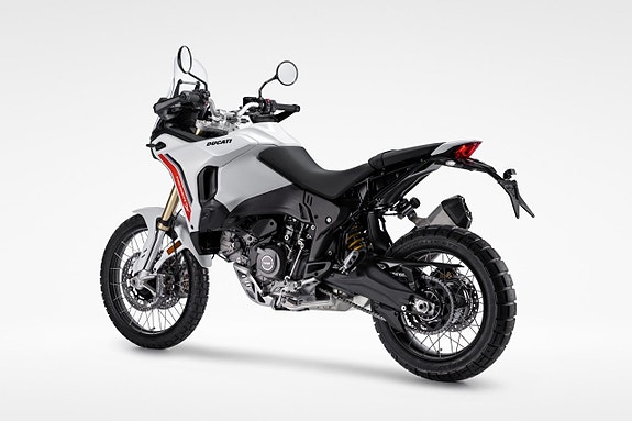 Ducati Desert X Nyhet! Finns i butik 15 of 17