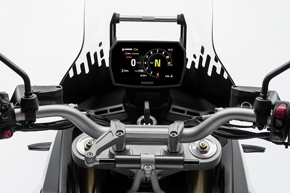 Ducati Desert X Nyhet! Finns i butik 10 of 17
