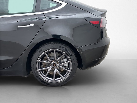 Tesla Model 3 26 of 30