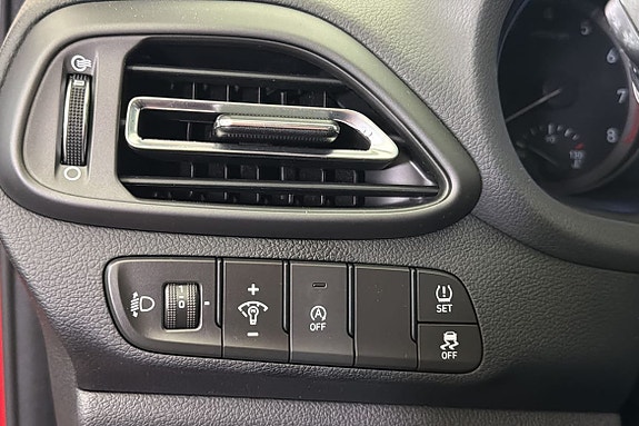 Hyundai i30 11 of 13
