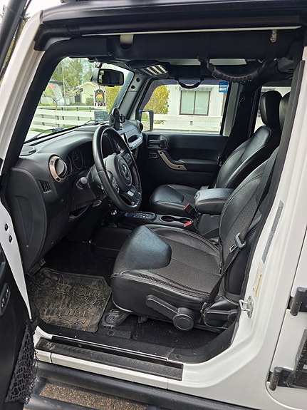 Jeep Wrangler 9 of 13
