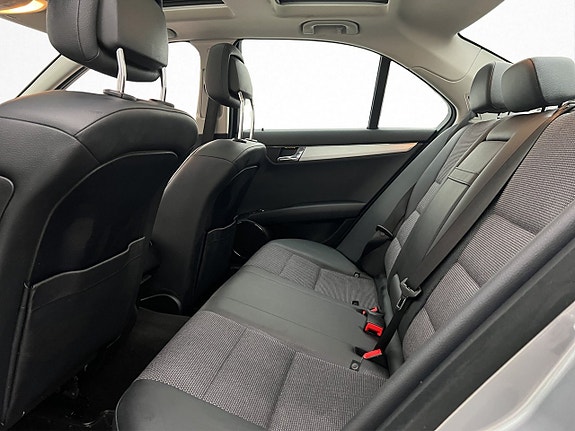 Mercedes-Benz C350 21 of 26