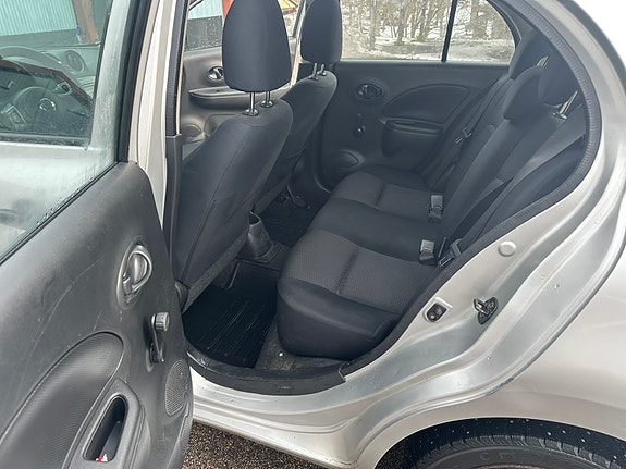 Nissan Micra 4 of 5