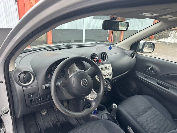 Nissan Micra 3 of 5