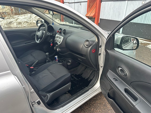 Nissan Micra 2 of 5