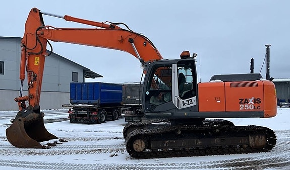 Hitachi ZX 250