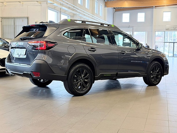 Subaru Outback 3 of 5