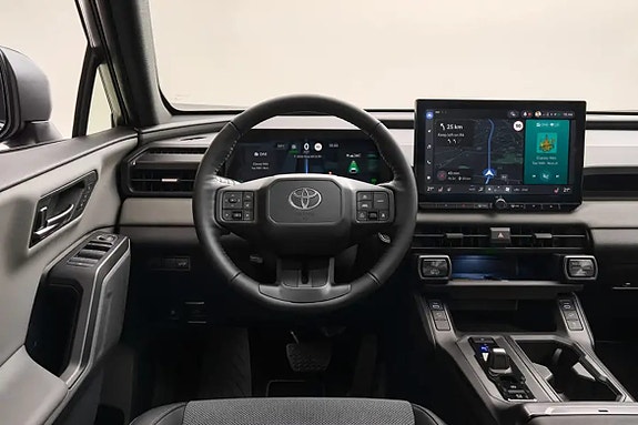 Toyota RAV4 9 of 14