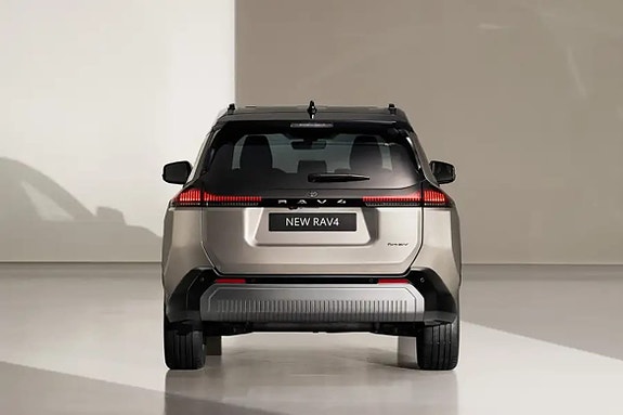 Toyota RAV4 5 of 14