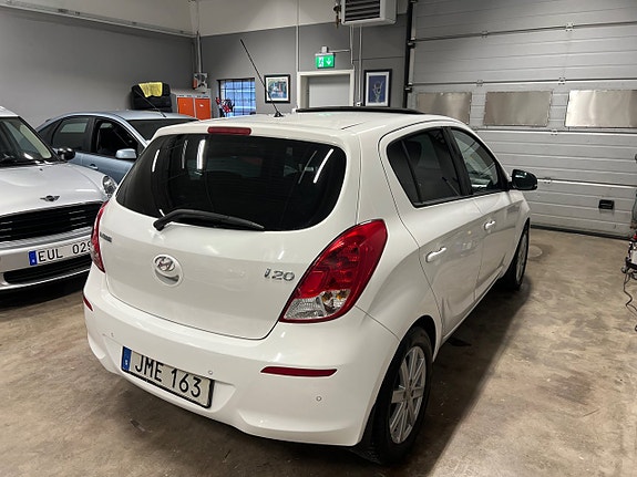 Hyundai i20 4 of 5
