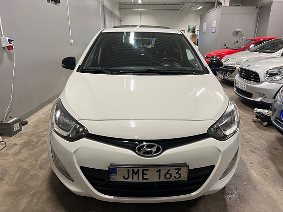 Hyundai i20 3 of 5